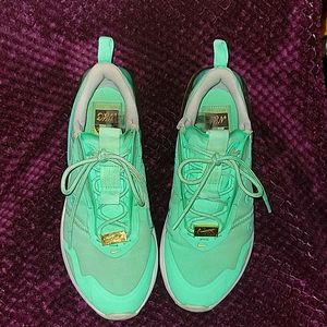 NIKE Air Max City Special